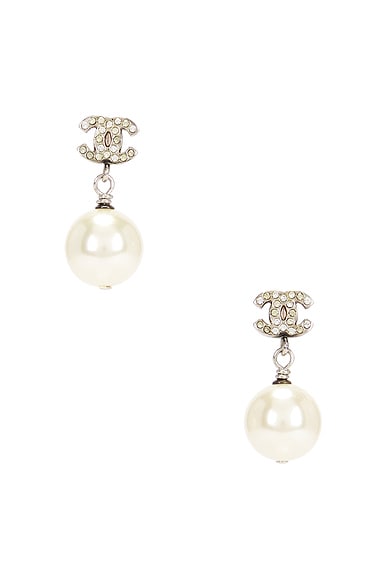 Chanel CC Pearl Earrings
