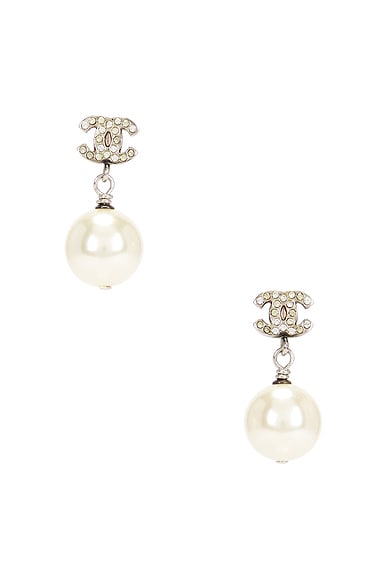 FWRD Renew Chanel CC Pearl Earrings in Silver