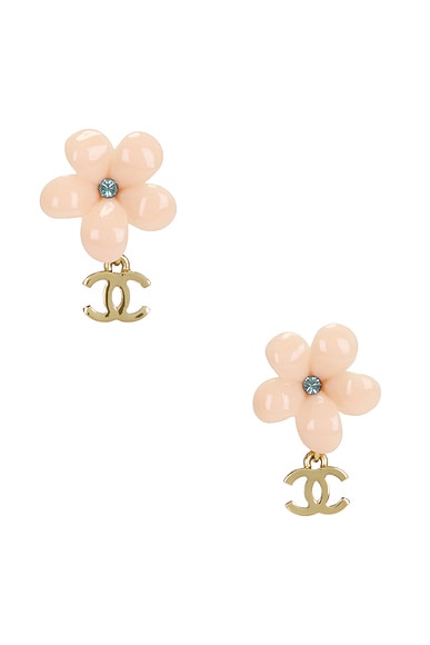 FWRD Renew Chanel CC Flower Clip-On Earrings in Gold