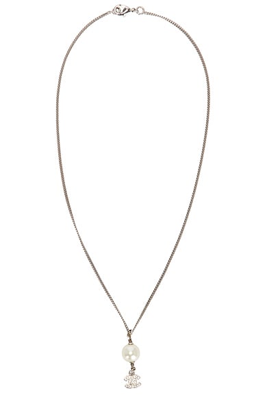 FWRD Renew Chanel Rhinestone Pearl Necklace in Silver