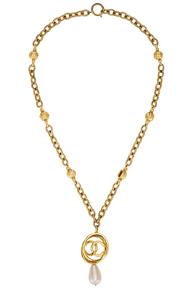 FWRD Renew Chanel CC Pearl Swing Necklace in Gold