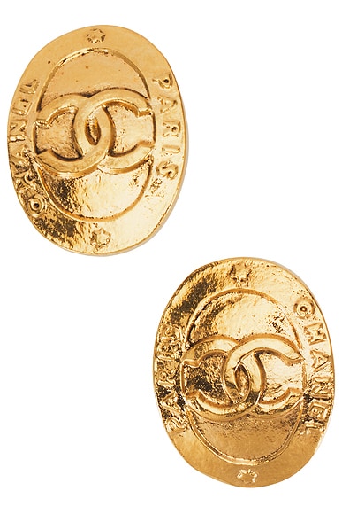 FWRD Renew Chanel CC Oval Clip-On Earrings in Gold