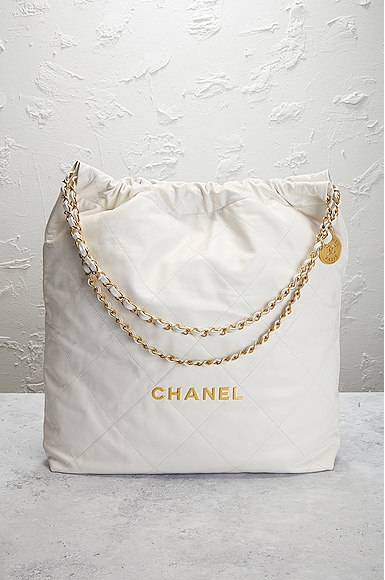 Pre-owned Chanel Hobo Bag In White