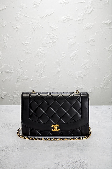 Pre-owned Chanel Quilted Diana Chain Shoulder Bag In Black