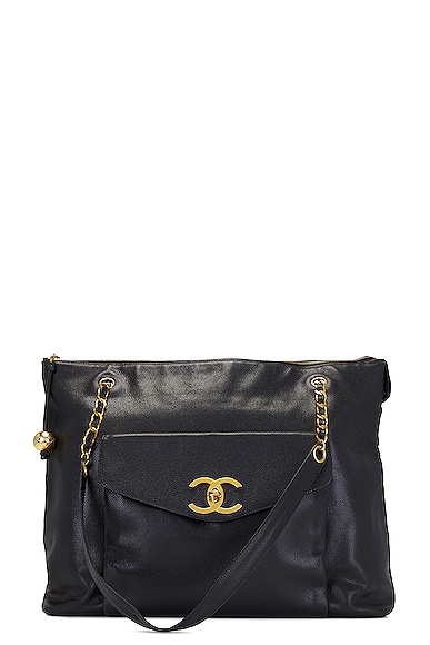 FWRD Renew Chanel Vintage Caviar Front Pocket Shoulder Bag in Black