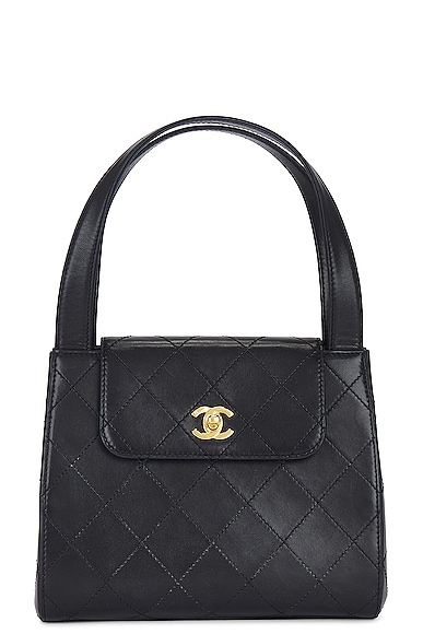 Pre-owned Chanel Turnlock Quilted Shoulder Bag In Black
