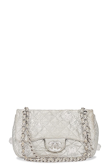 Quilted Chain Shoulder Bag in Metallic Silver