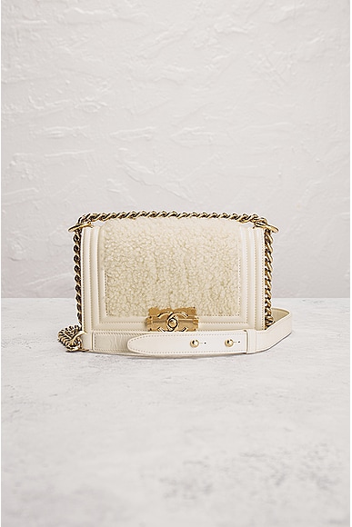 Pre-owned Chanel Medium Boy Leather Shearling Shoulder Bag In White