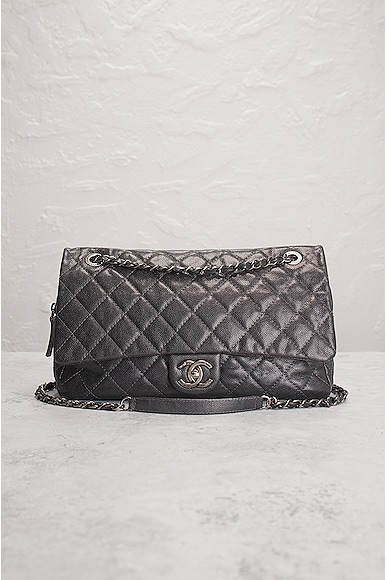 CHANEL Pre-owned Metallic Quilted Caviar Flap Shoulder Bag In Grey