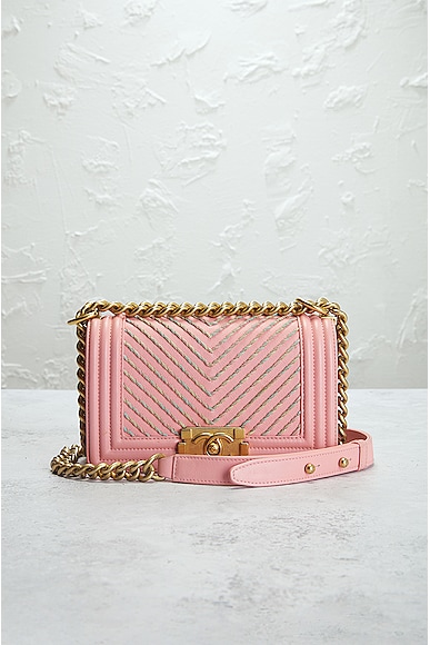 Pre-owned Chanel Boy Leather Chain Shoulder Bag In Pink