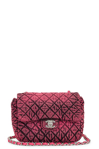 FWRD Renew Chanel Quilted Turnlock Chain Shoulder Bag in Burgundy