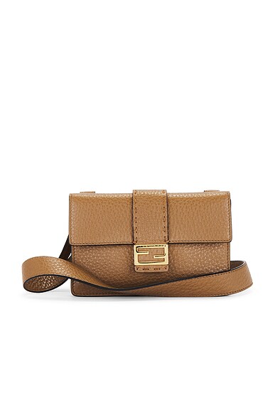 31900円から20000円へ大幅値下げ済み！早い者勝ち！FENDI フェンディ値下げ 31900円から20000円へ大幅値下げ済み！早い者勝ち