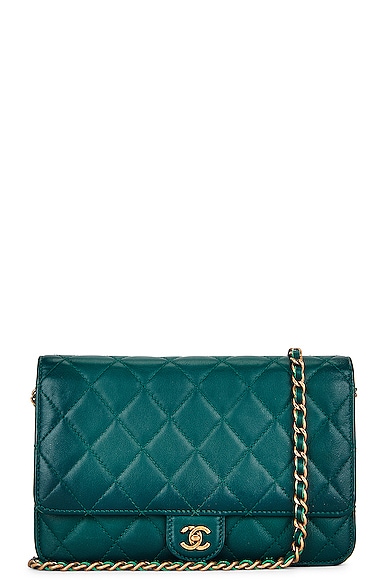 Pre-owned Chanel Wallet On Chain Lambskin Shoulder Bag In Green