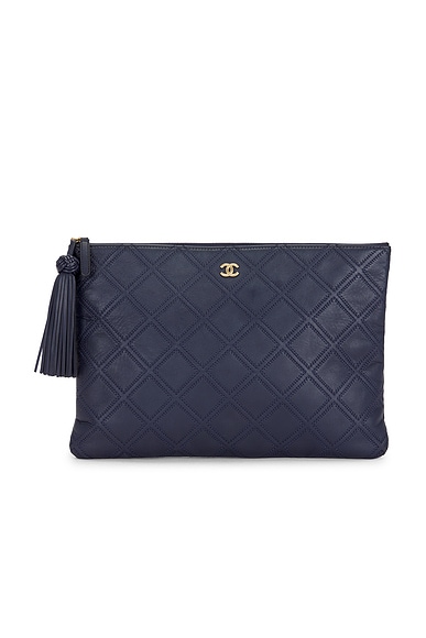Chanel Double Stitch O Case Clutch