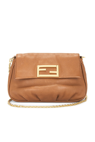 FWRD Renew Fendi Fendista Pochette Shoulder Bag in Beige