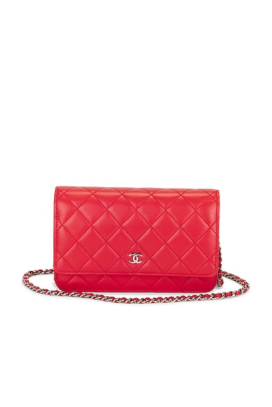 FWRD Renew Chanel Caviar Classic Wallet On Chain in Red