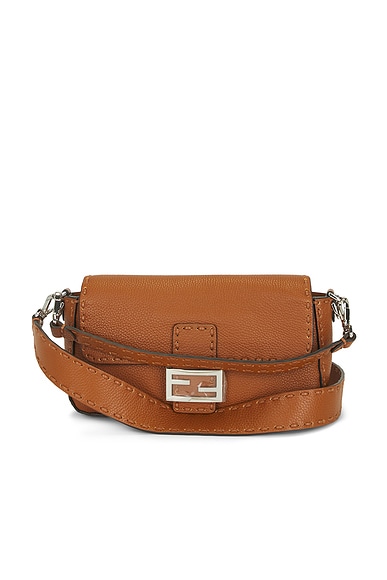 FWRD Renew Fendi Baguette Shoulder Bag in Brown