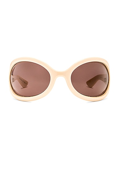 Gucci Fashion Show Geometrical Sunglasses in Ivory