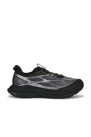 HOKA Mach Remastered Aura Sneaker in Black & Steel
