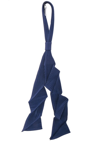 HOMME PLISSÉ ISSEY MIYAKE PLEATS TIE IMHP-MA1_V1.jpg