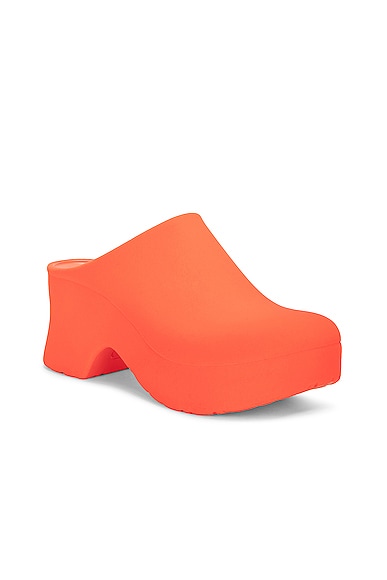 Shop Loewe Terra 90 Foam Clog In Neon Orange