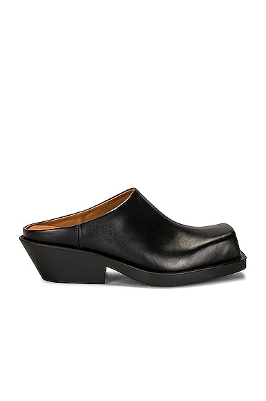 【関税&送料込み】Marni Square Toe Sabots Marni Sabot Square Toe Clog in Black | FWRD