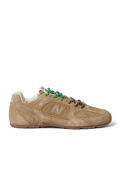 x New Balance Sneakers