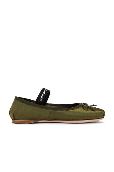 Ballet Flat in Oliva