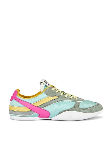 Sneaker
