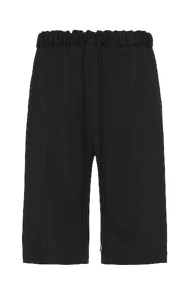 Relaxed Short in Black