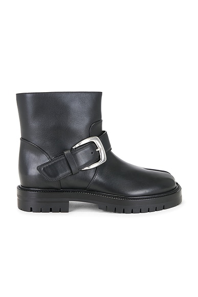 Maison Margiela Tabi County Buckle Ankle Boots in Black