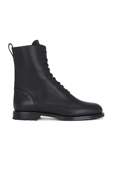 Manolo Blahnik Planigia Leather Boot in Black