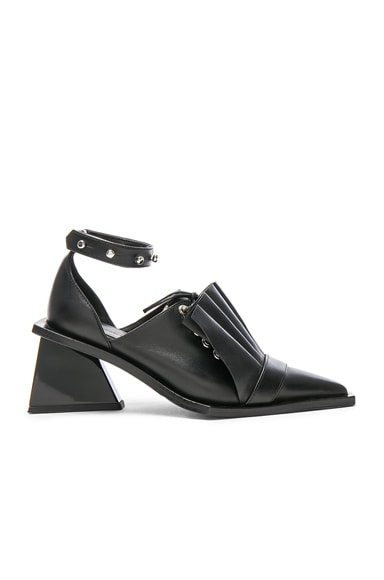 Pointy Frill Lace Up Leather Shoes