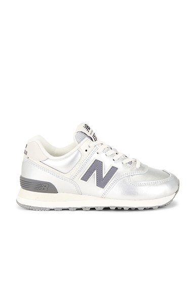 New Balance 574 Sneaker in Metallic Silver & Artic Grey