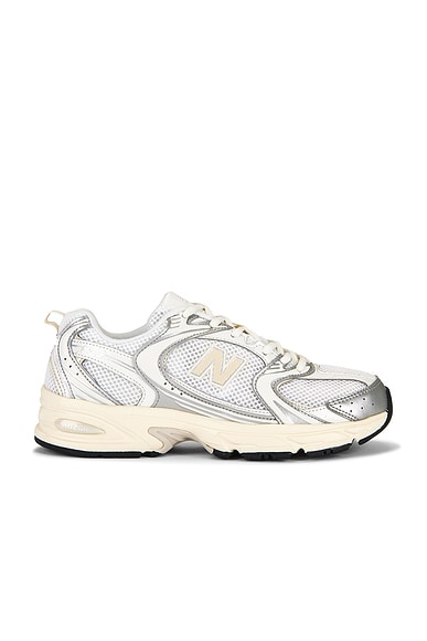 New Balance 530 Sneaker in Silver Metallic & Linen