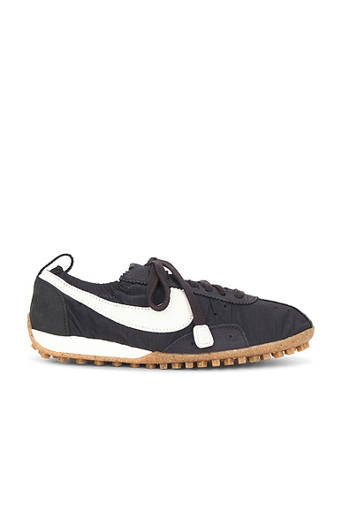 Nike X JACQUEMUS Moon Sneaker in Off Noir, Light Brown, Neptune