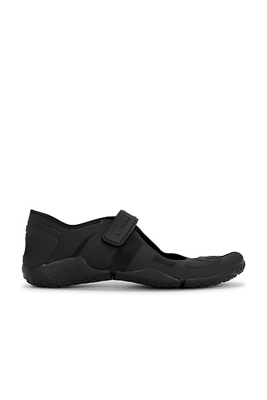 NikeSKIMS Rift Mesh Sneaker in Black