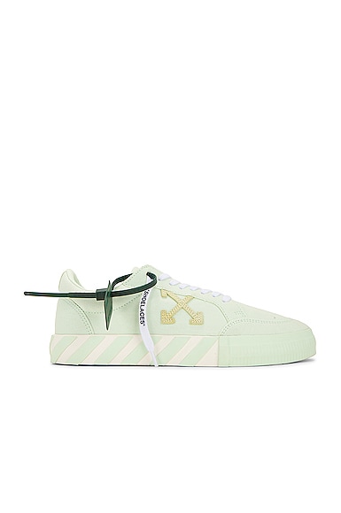 OFF-WHITE Low Top Sneakers in Mint