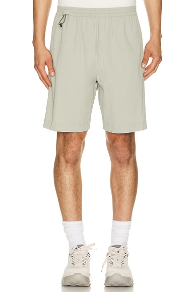 On Courtside Shorts Eaze in Brume