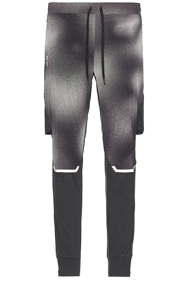 On Weather Pants Lumos in Black