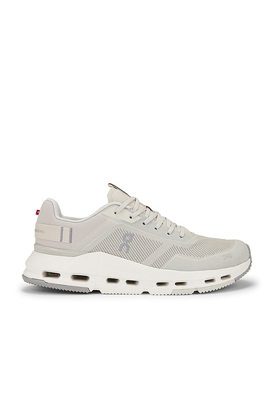 On Cloudnova Form 2 Tt in Sand & Ivory