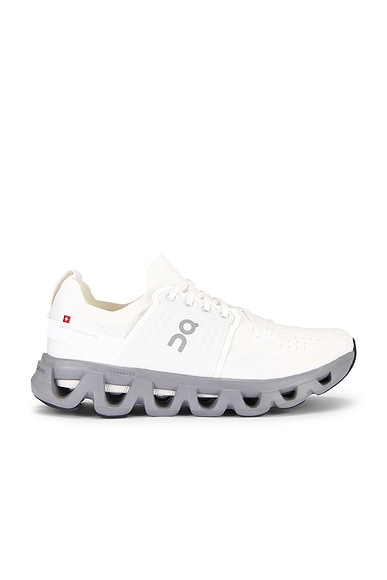 Cloudswift 4 Sneakers in Ivory & Alloy