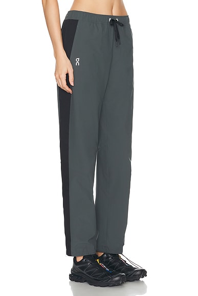 On Track Pant in Lead & Black