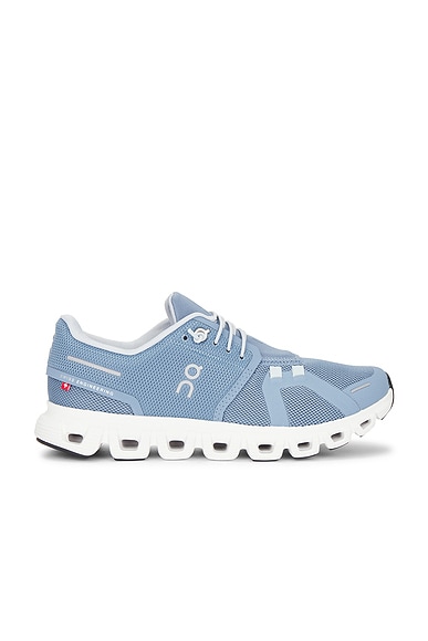 On Cloud 6 Sneaker in Chambray & White