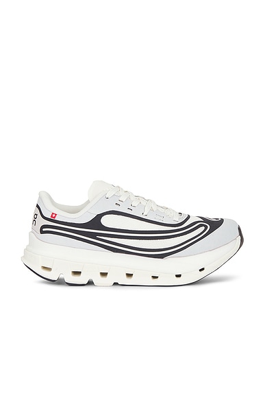 On Cloudflow 5 Sneaker in Ivory & Black