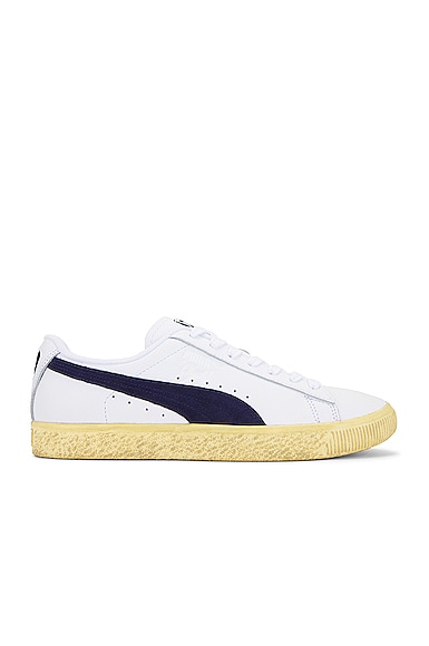 Puma Select Clyde Vintage Sneaker in White & Navy