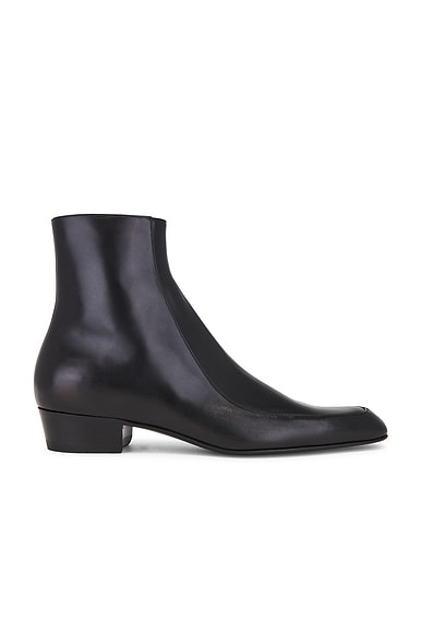 Saint Laurent Augustin 30 Zipped Booties in Nero