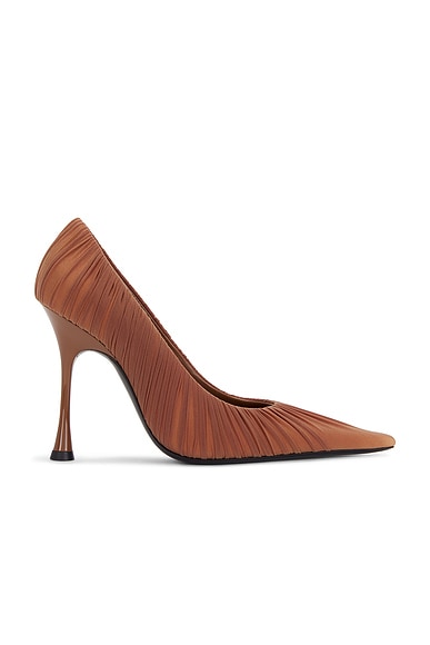 Saint Laurent Doville Pump in Cappuccino & Innocent Nude