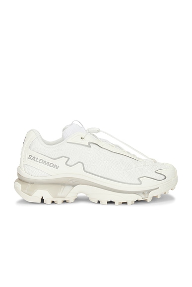 Salomon XT-SLATE Sneaker in Vanilla, White, & Silver