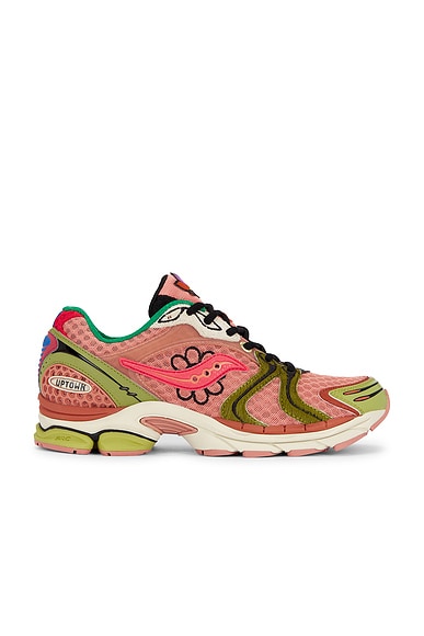 Saucony x Jae Tips Progrid Triumph 4 Sneaker in Peach & Leaf